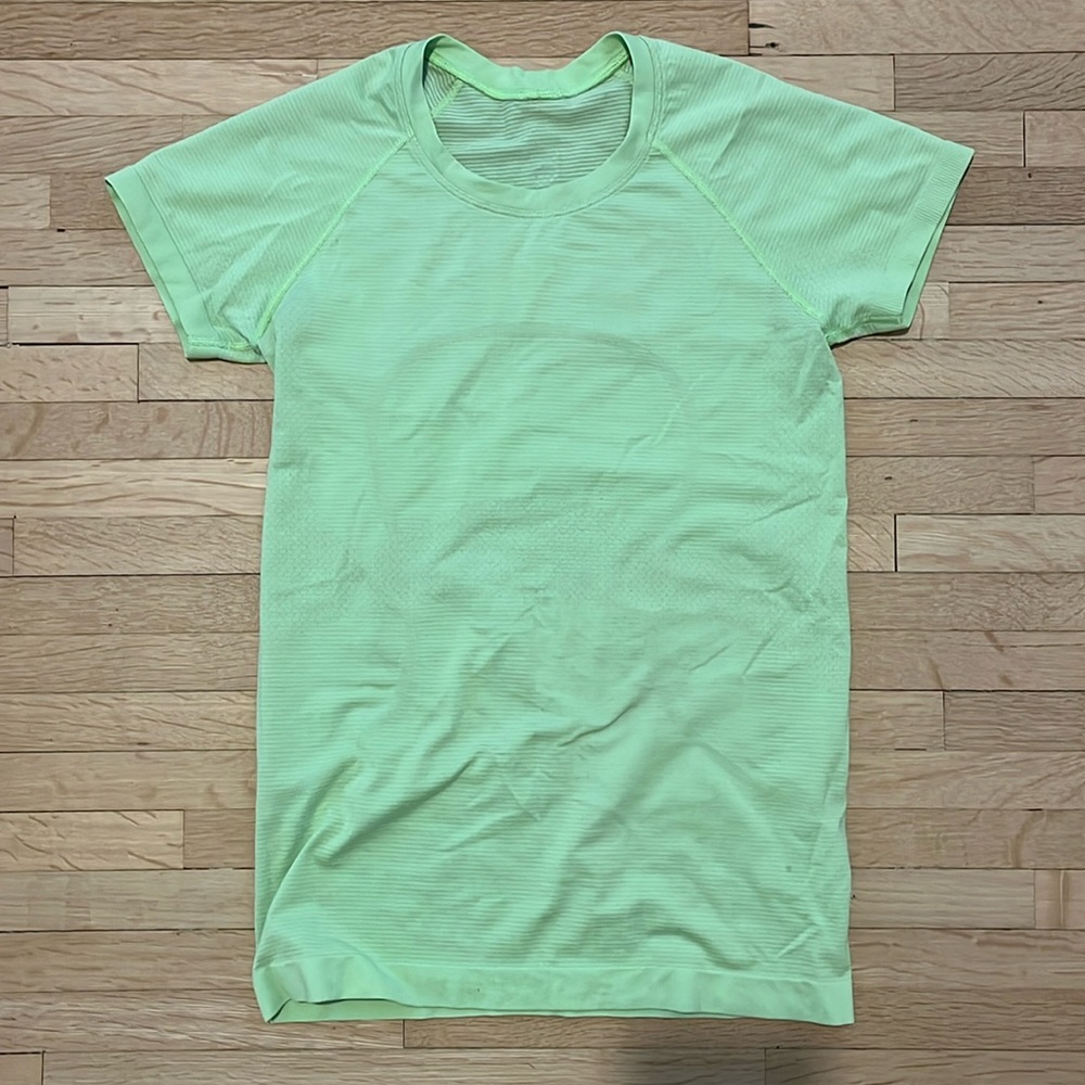 Lululemon swiftly shirt